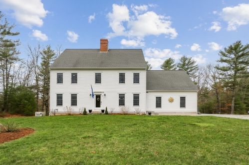 63 Keene Rd, New Bedford, MA 02743-1305