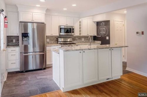 61 Rose St, Cresskill NJ  07626-1542 exterior