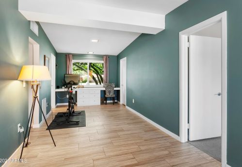 1936 Bethany Home Rd, Phoenix AZ 85015-2442 exterior