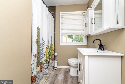 119 Military Dr, West Deptford NJ 08063-1506 exterior