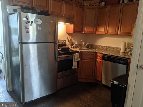 2132 Cumberland St, Philadelphia, PA 19125-1798