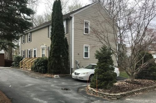 31 Vincent Cir, Worcester, MA 01604-3461