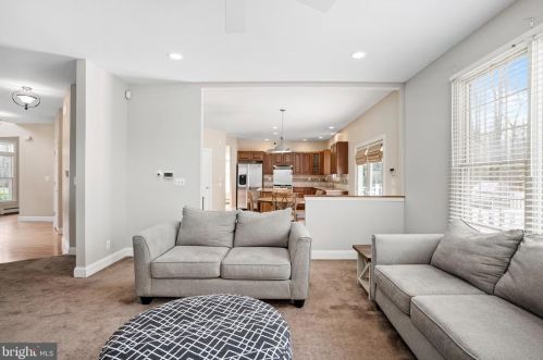 71 Mill Ln, Columbus NJ 08022-1940 exterior