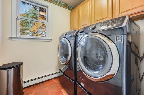 1 Eric Rd, Norfolk MA 02056-1914 exterior