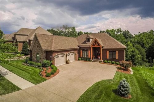 7518 Beechspring Farm Blvd, Louisville, KY 40241-6432