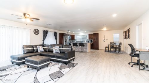 2840 Charleston Ave, Phoenix AZ 85032-9550 exterior