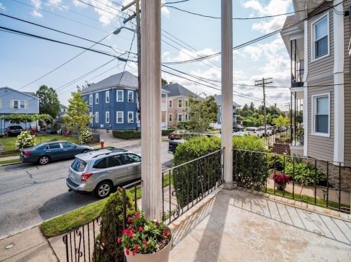 259 Central Ave, New Bedford MA  02745-5264 exterior