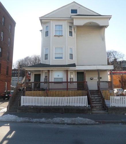 4 Preston St, Worcester, MA 01610-1120