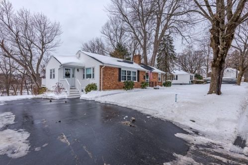 88 Standish St, Worcester MA 01604-3233 exterior