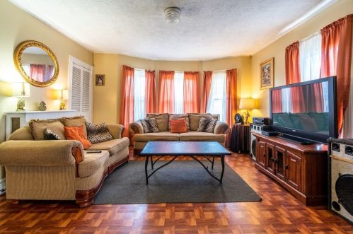 432 Howard St, Lawrence MA 01841-2306 exterior