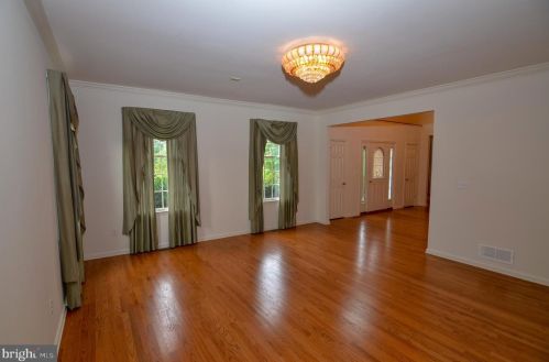 8 Landview Ln, Columbus NJ 08022-2260 exterior