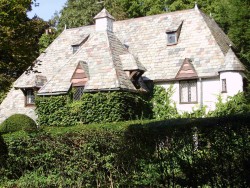 121 Dorset Rd, Newton, MA 02468-1454