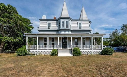 520 Main St, Dennis, MA 02638-1947