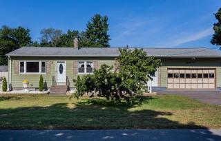 29 Dana St, Montgomery MA  01085-2617 exterior