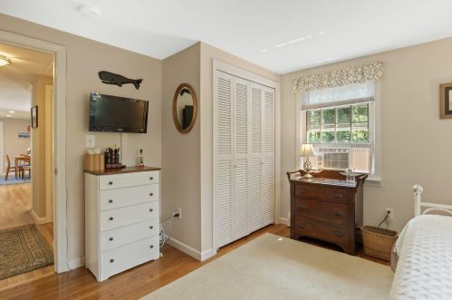 2 Uncle Zlotis Rd, Chatham MA 02633-1595 exterior