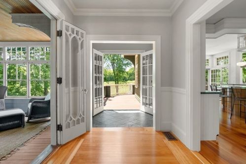 48 Windsor Rd, Newton MA 02468-1505 exterior