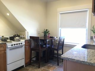 29 Vernon St, Waltham MA  02453-3526 exterior