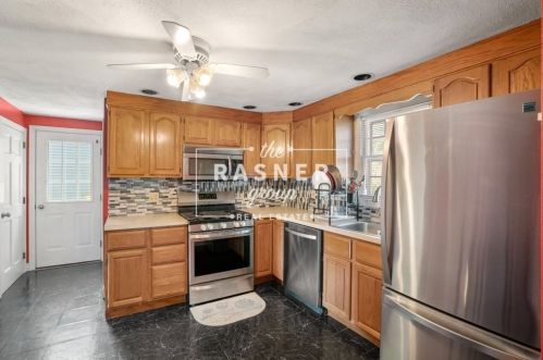 42 Rockland Ave, Arlington MA  02474-2116 exterior