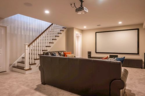 319 Hillcrest Rd, Needham MA 02492-4028 exterior