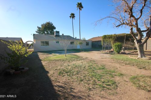 2007 56 Ave, Phoenix AZ 85031-2514 exterior