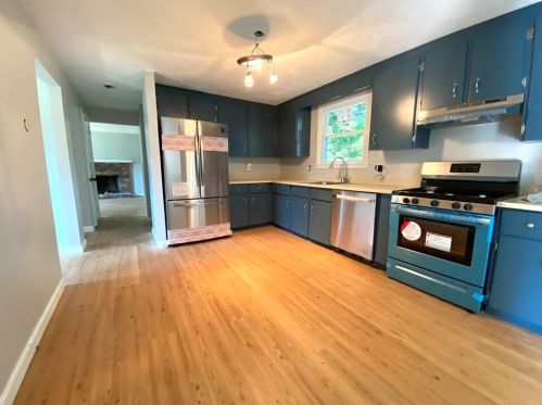 1 Brewster Dr, Needham MA  02492-1105 exterior