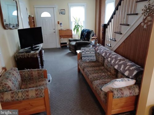 615 Hessian Ave, West Deptford NJ 08063-1243 exterior