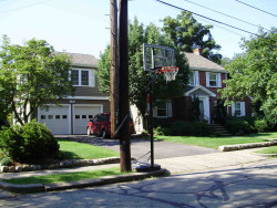 129 Hagen Rd, Newton, MA 02459-2732