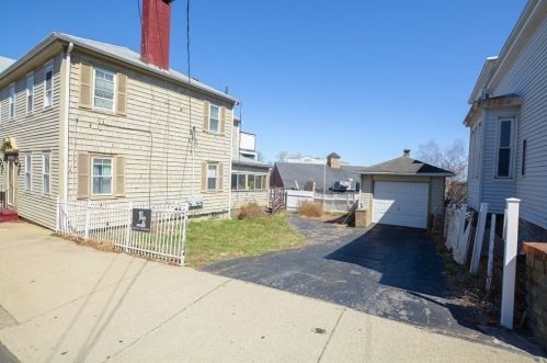 10 Pleasant St, Plymouth, MA 02360-3422