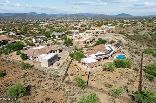 33807 4 Dr, Phoenix AZ 85045-0464 exterior