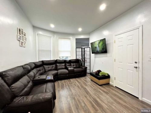 45 Rutland Ave, Kearny NJ  07032-2167 exterior