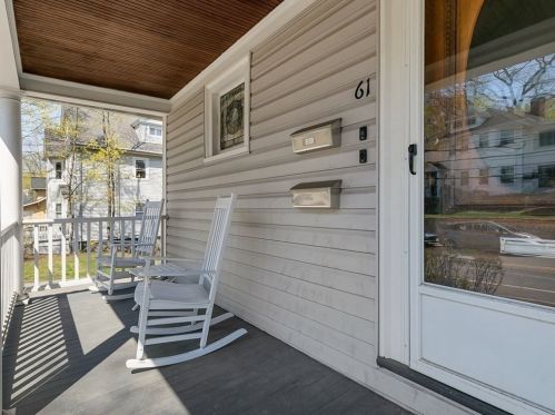 61 Paul Revere Rd, Arlington MA 02476-5729 exterior