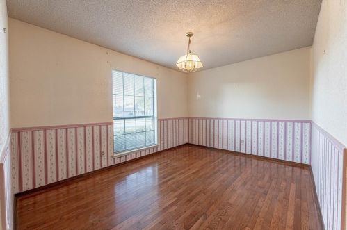 4829 Crestpoint Ln, Garland TX exterior