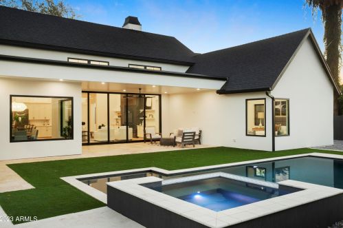 222 Belmont Ave, Phoenix AZ  85021-7229 exterior