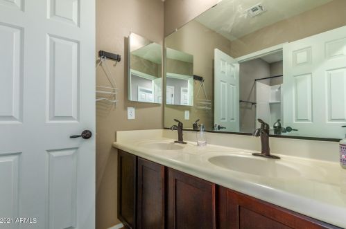 1759 Desperado Way, Phoenix AZ 85085-6327 exterior