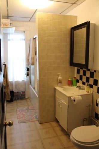 402 Grafton St, Worcester MA 01604-3818 exterior