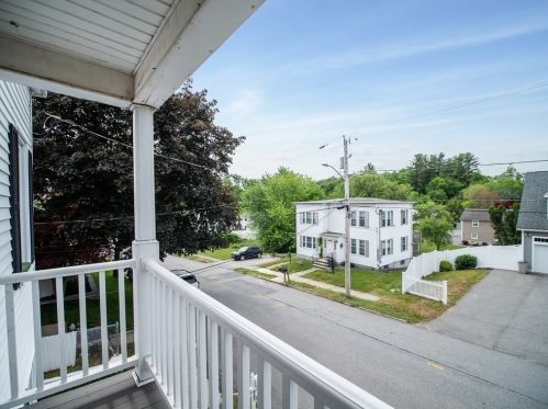 77 Riverdale St, Methuen MA 01844-6105 exterior