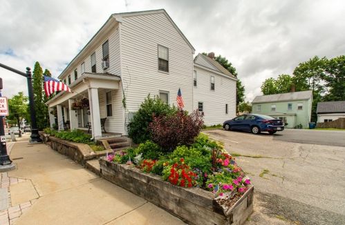 505 Washington St, Canton MA 02021-3650 exterior