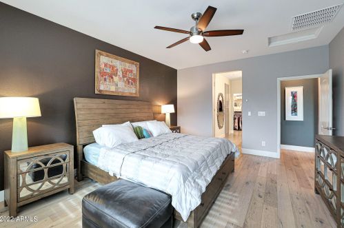 1665 Blaylock Dr, Phoenix AZ 85085-6324 exterior