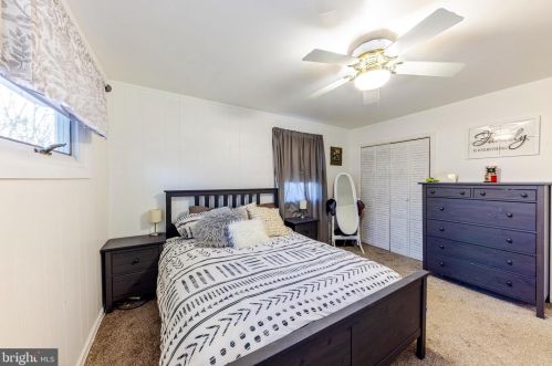 20 Beech Pl, West Deptford NJ 08096-3301 exterior