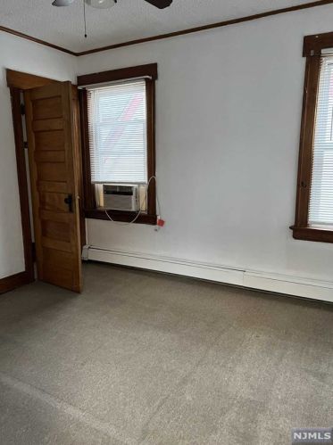 659 Elm St, Kearny NJ  07032-3716 exterior