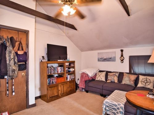 33 Morton St, Fall River MA 02720-2860 exterior