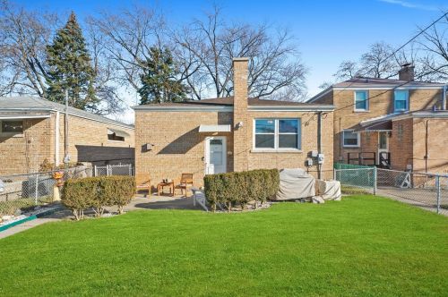 2738 Oak Park Ave, Forest View IL 60402-2535 exterior