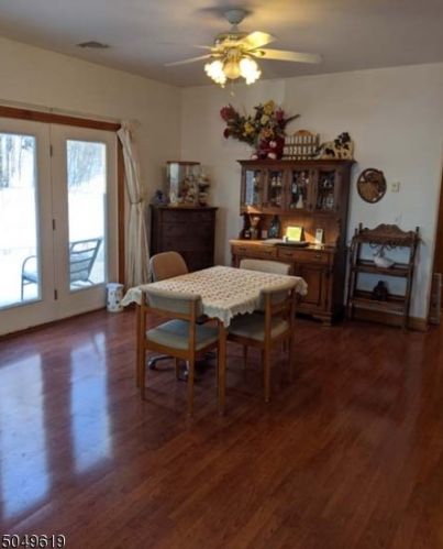 4 Dales Xing, Wantage NJ 07461-3229 exterior