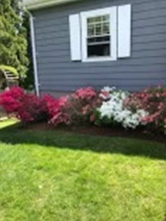 940 Randolph Ave, Milton MA 02186-4030 exterior