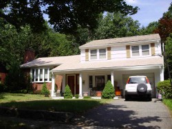 103 Dorcar Rd, Newton, MA 02459-3402
