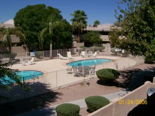 810 Colter St, Phoenix AZ  85014-3135 exterior