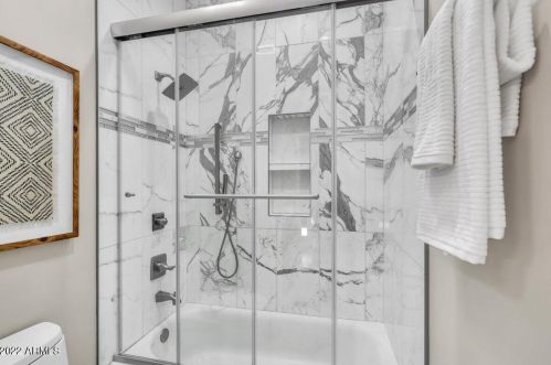 1916 Claire Dr, Phoenix AZ 85022-4106 exterior