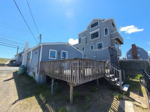 25 Northern Blvd, Newbury MA  01951-1940 exterior