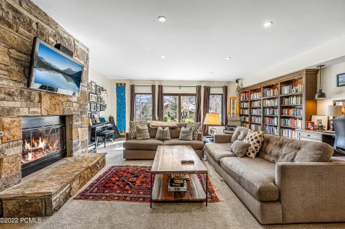 1995 Kidd Cir, Park City UT 84098-8512 exterior