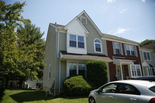 14 Victoria Dr, Chester PA  19014-1549 exterior